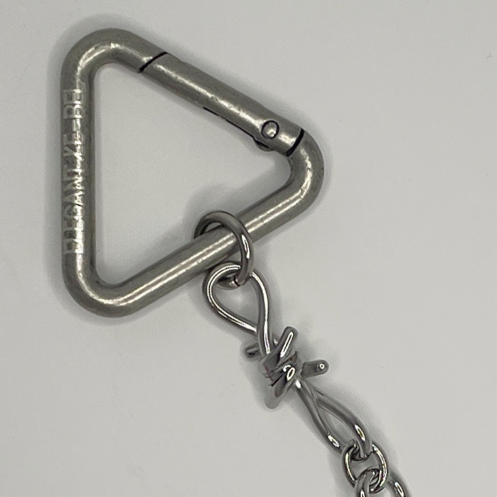 Barbed wire keyring